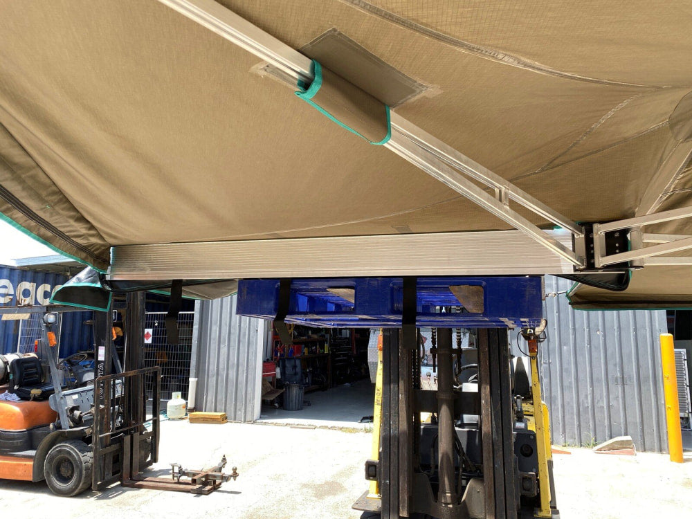 30 Second 4x4 Wing Awning - Vehicle Awnings