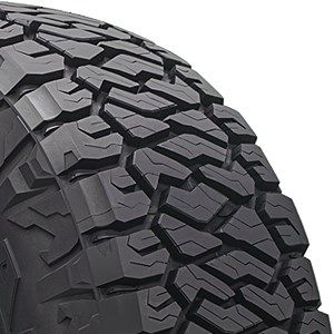 Maxxis RAZR AT811 265/70R18 All-Terrain Tire