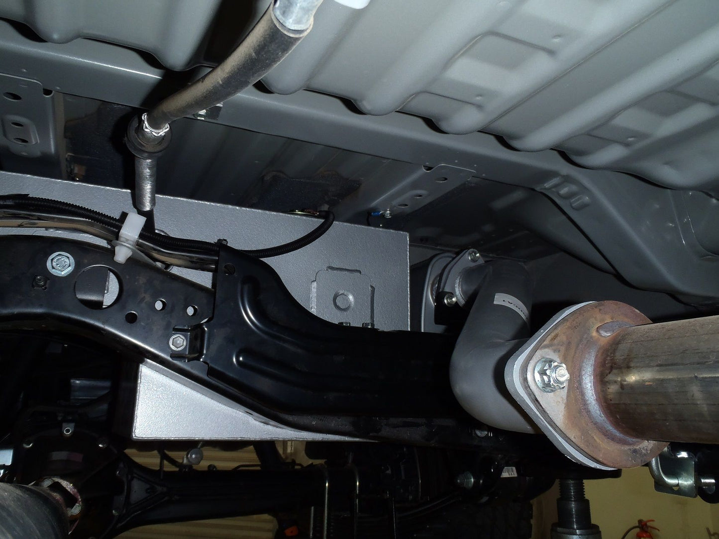 Long Range Fuel Tank, 90L AUX LRT L/C 79 D/C