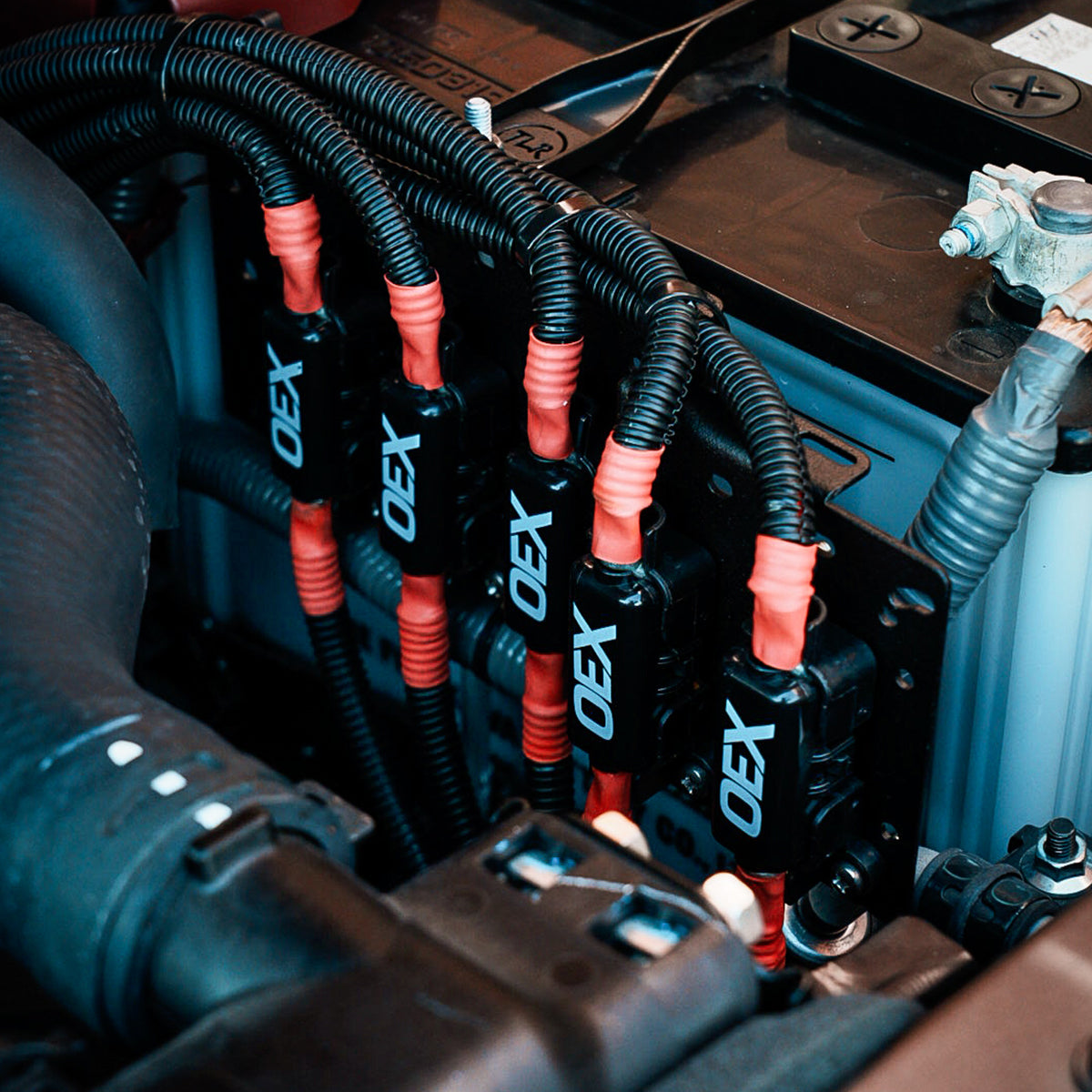 Electrical Accessory Bracket – Toyota Landcruiser 70 series Range – OEM Battery