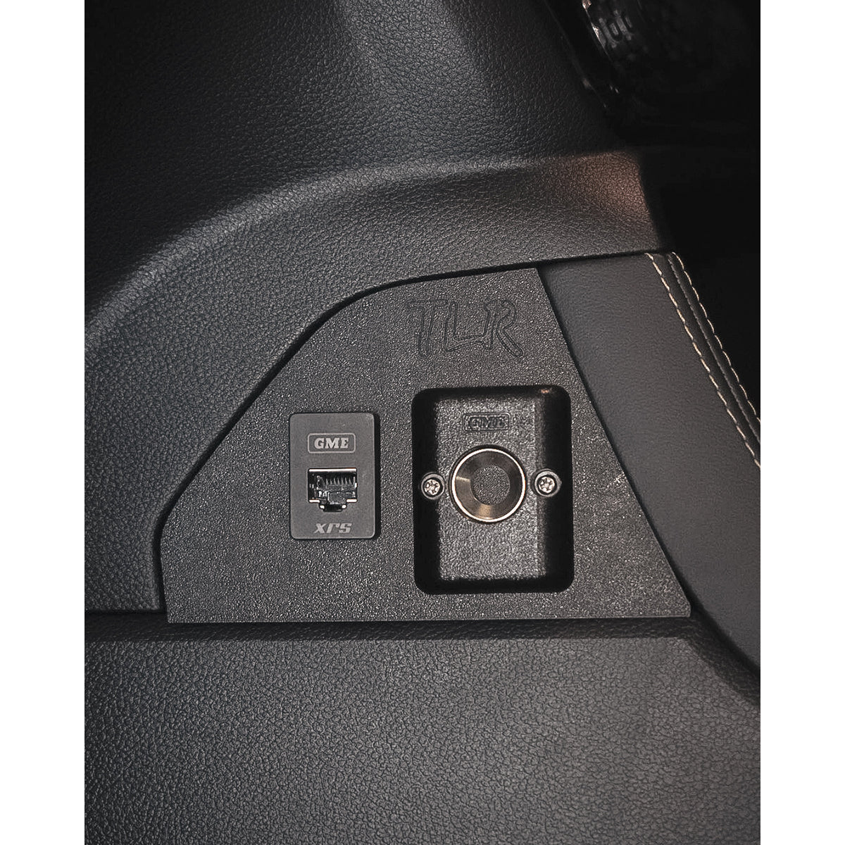 UHF Microphone Mount – Ford Ranger / Everest / Ranger Raptor / Ranger SuperDuty – Centre console Left Hand Side