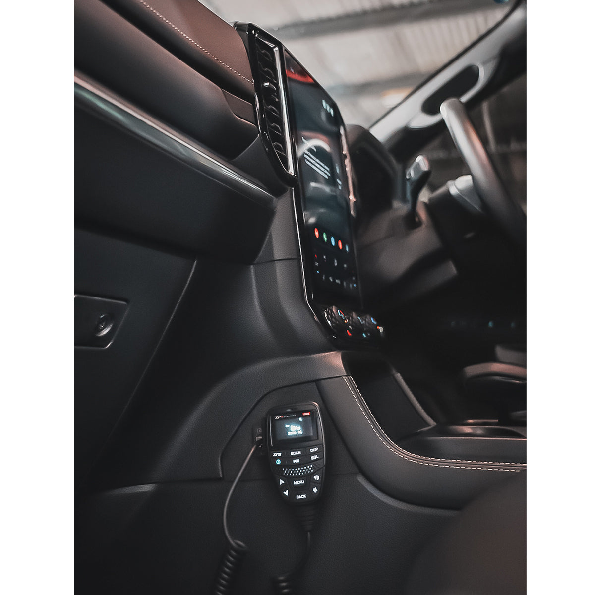 UHF Microphone Mount – Ford Ranger / Everest / Ranger Raptor / Ranger SuperDuty – Centre console Left Hand Side