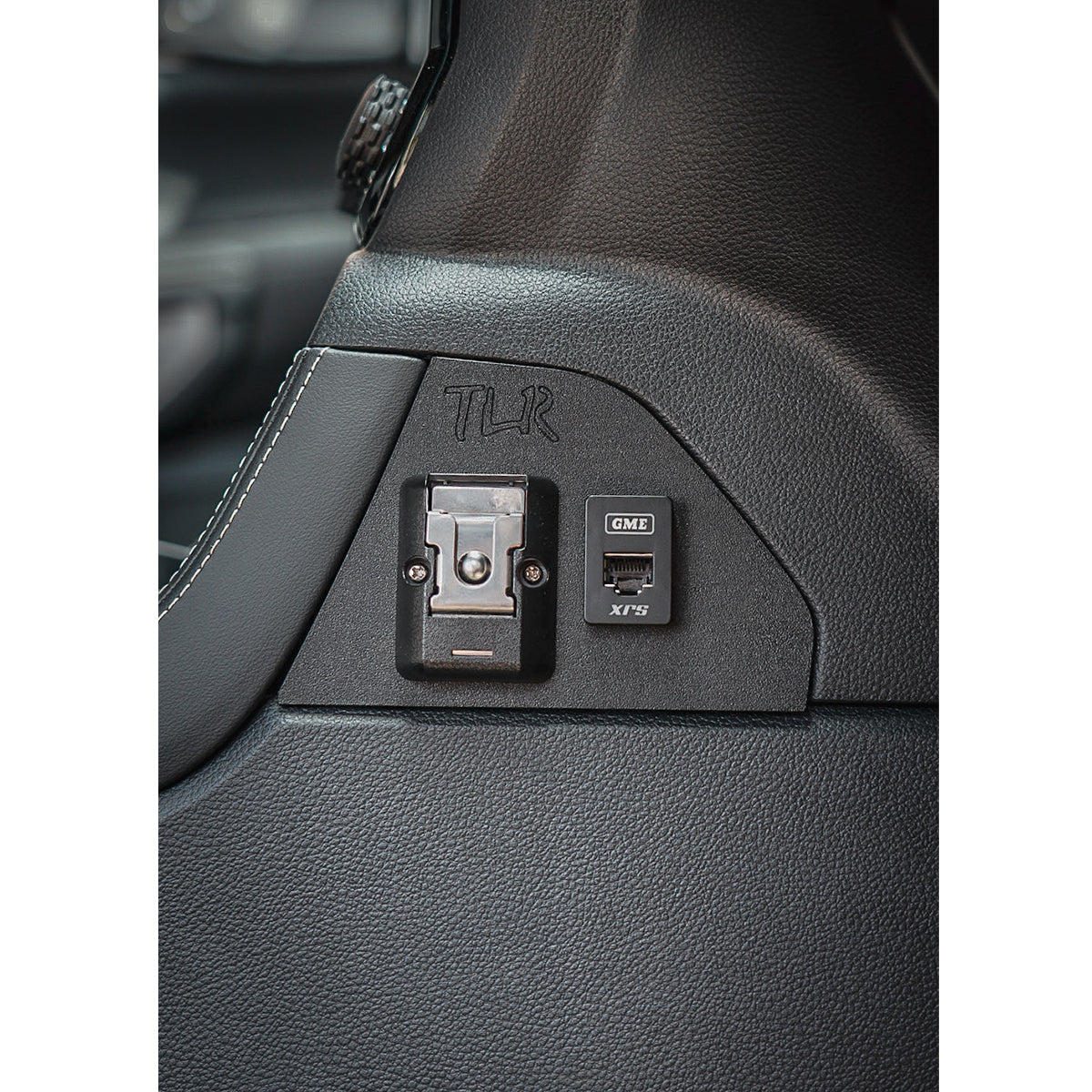 UHF Microphone Mount – Ford Ranger / Everest / Ranger Raptor / Ranger SuperDuty – Centre console Right Hand Side