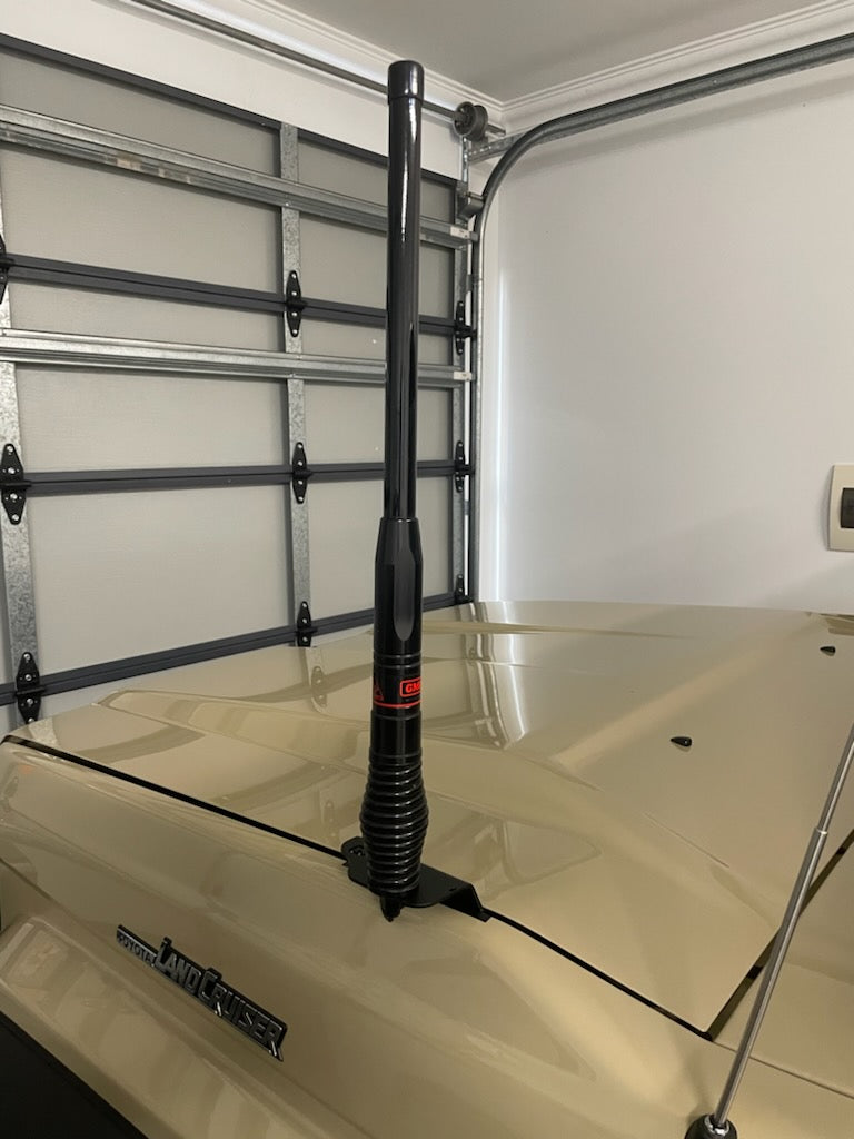 GMF4x4 Toyota LC79 2024+ Fender UHF Antenna Bracket FB-174P / FB-174D