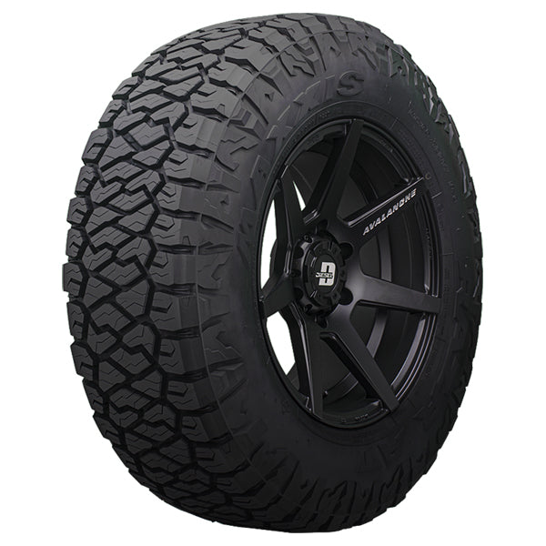 Maxxis LT 265/70 R17 121/118S 10PR AT811 RAZR Tyre