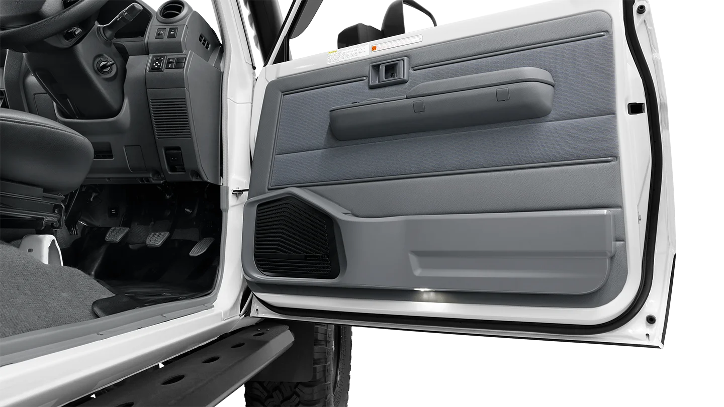 Alpine R2-Series Premium Speaker System with Door Pods for LandCruiser 70 Series Single-Cab