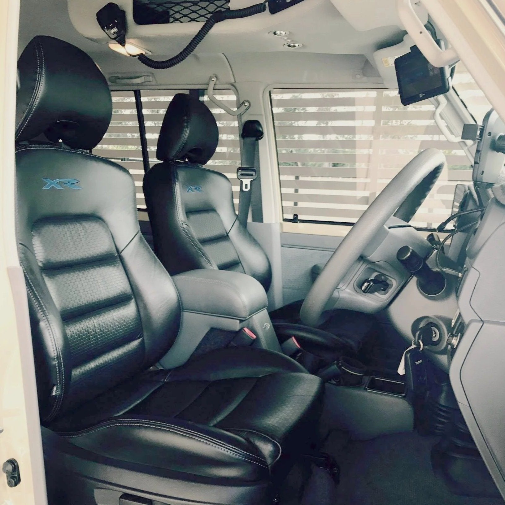 Huracan Fabrication 70 Series Landcruiser Seat Adapter Kit (Including 75, 76, 78 and 79 Series) 76 Wagon or 79 Dual Cab (All Years)