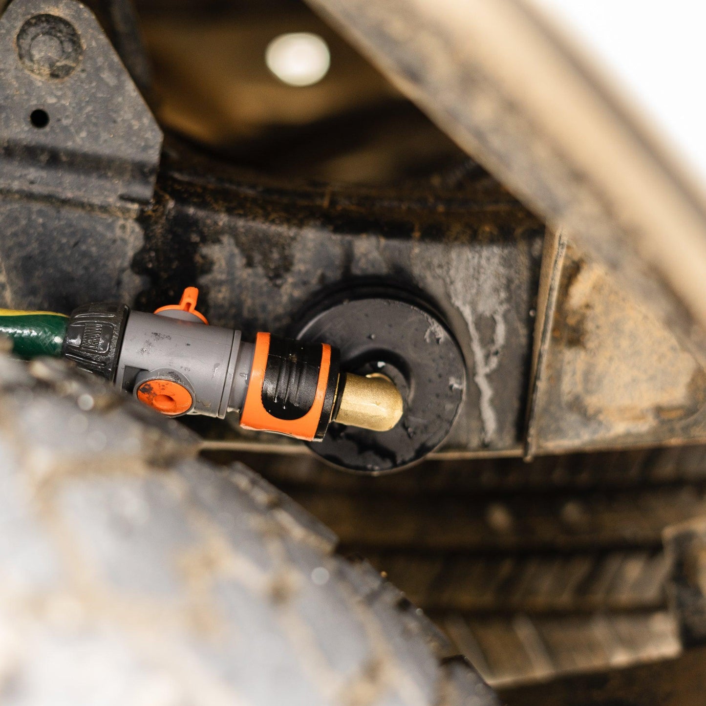 4x4 Magnetic Chassis Flusher