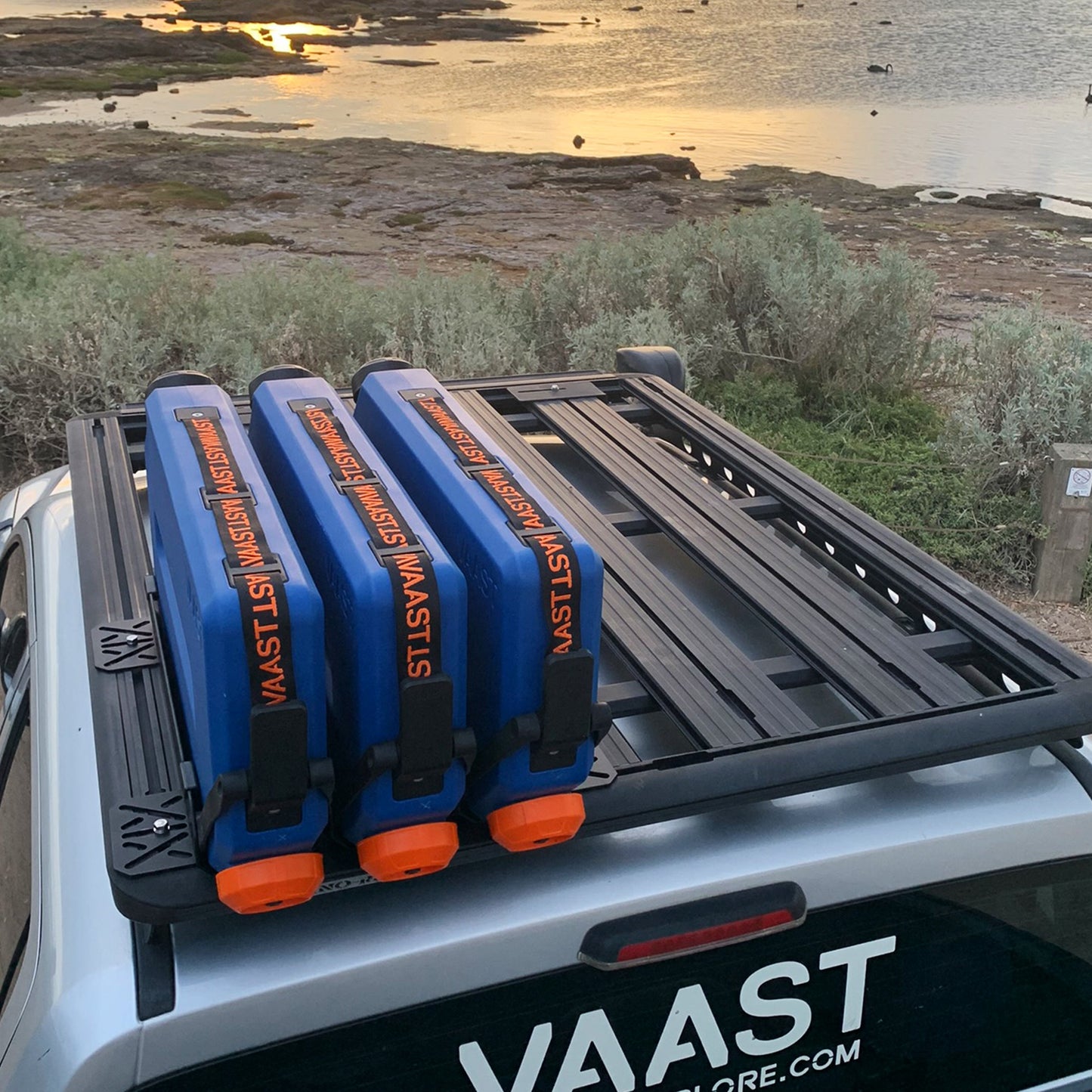 G-Series Vertical Bracket - Triple Adapter