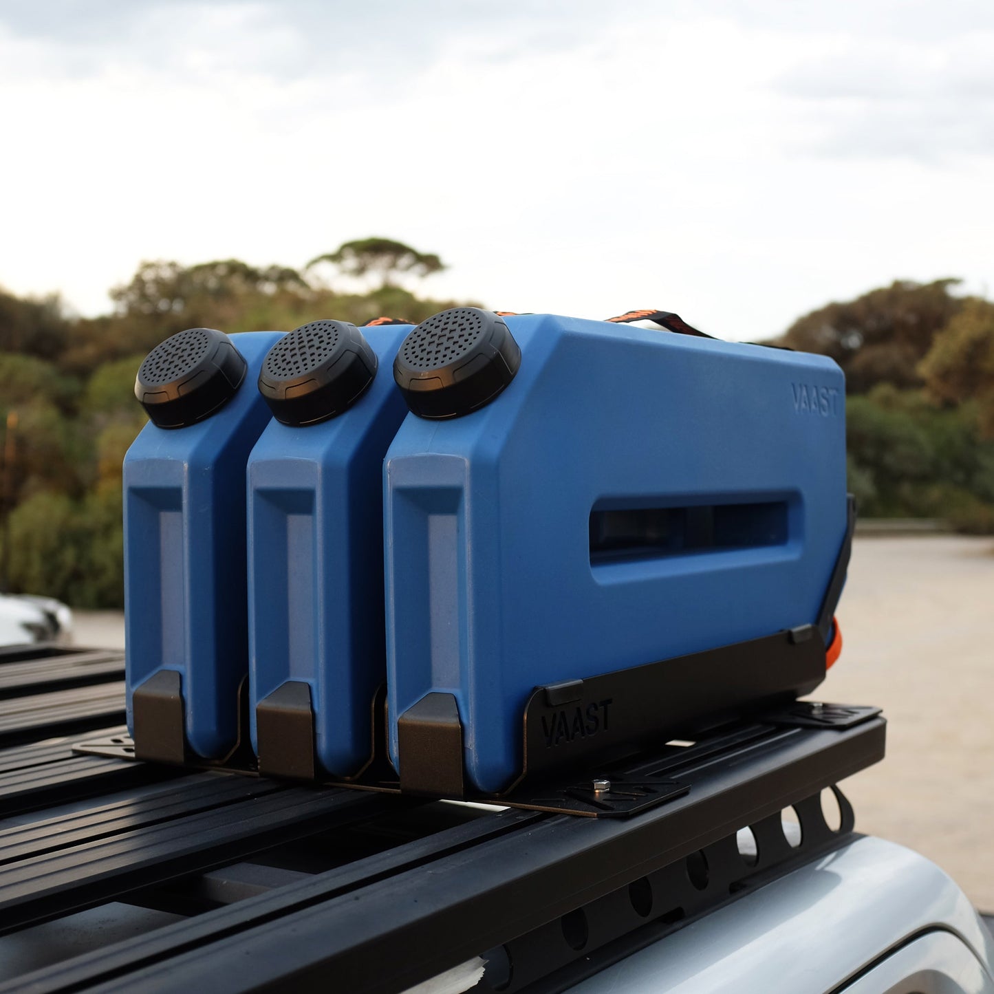 G-Series Vertical Bracket - Triple Adapter