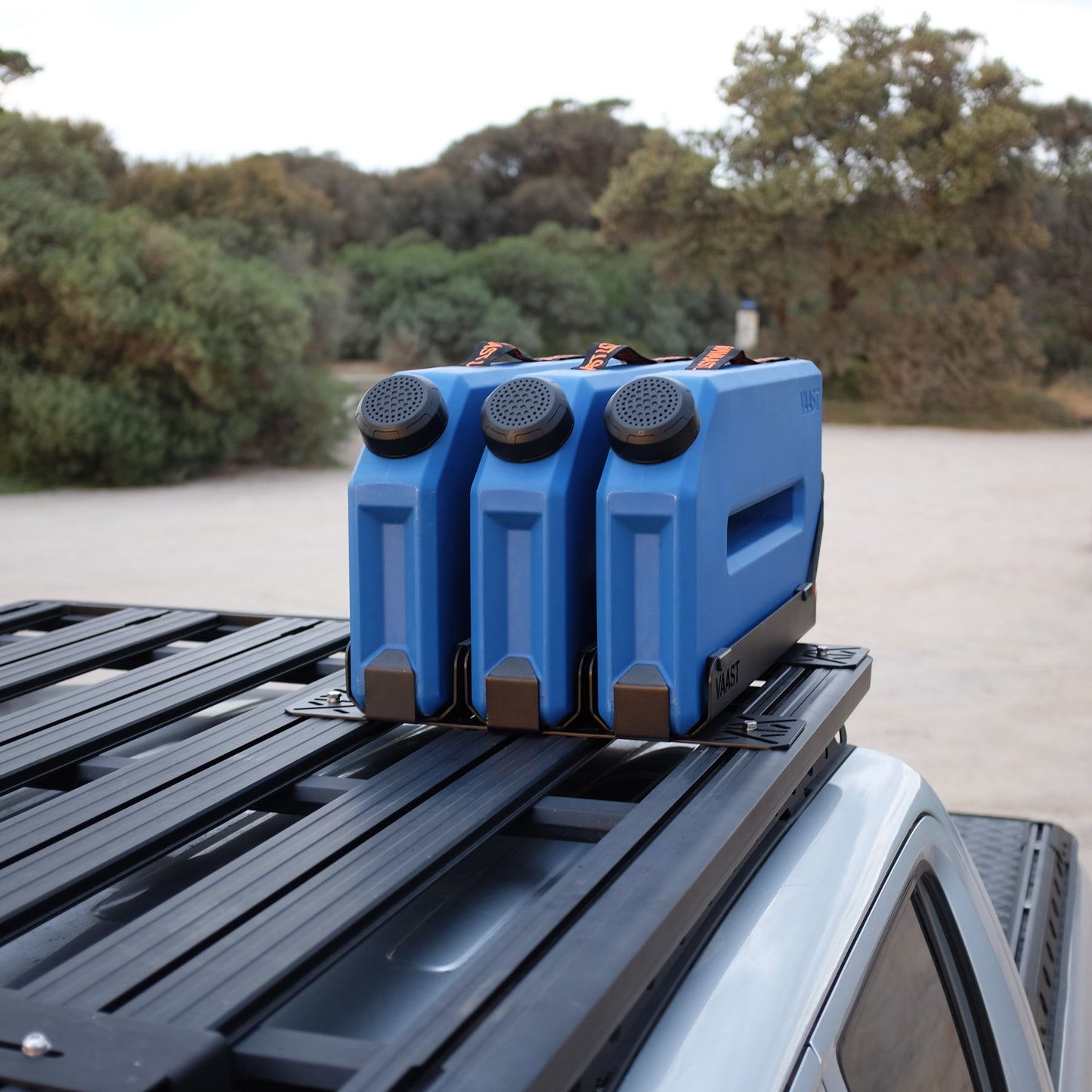 G-Series Vertical Bracket - Triple Adapter