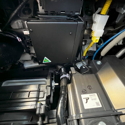 UHF Bracket – Toyota Landcruiser 70 Series Range 2021/on – Passenger side Glove Box