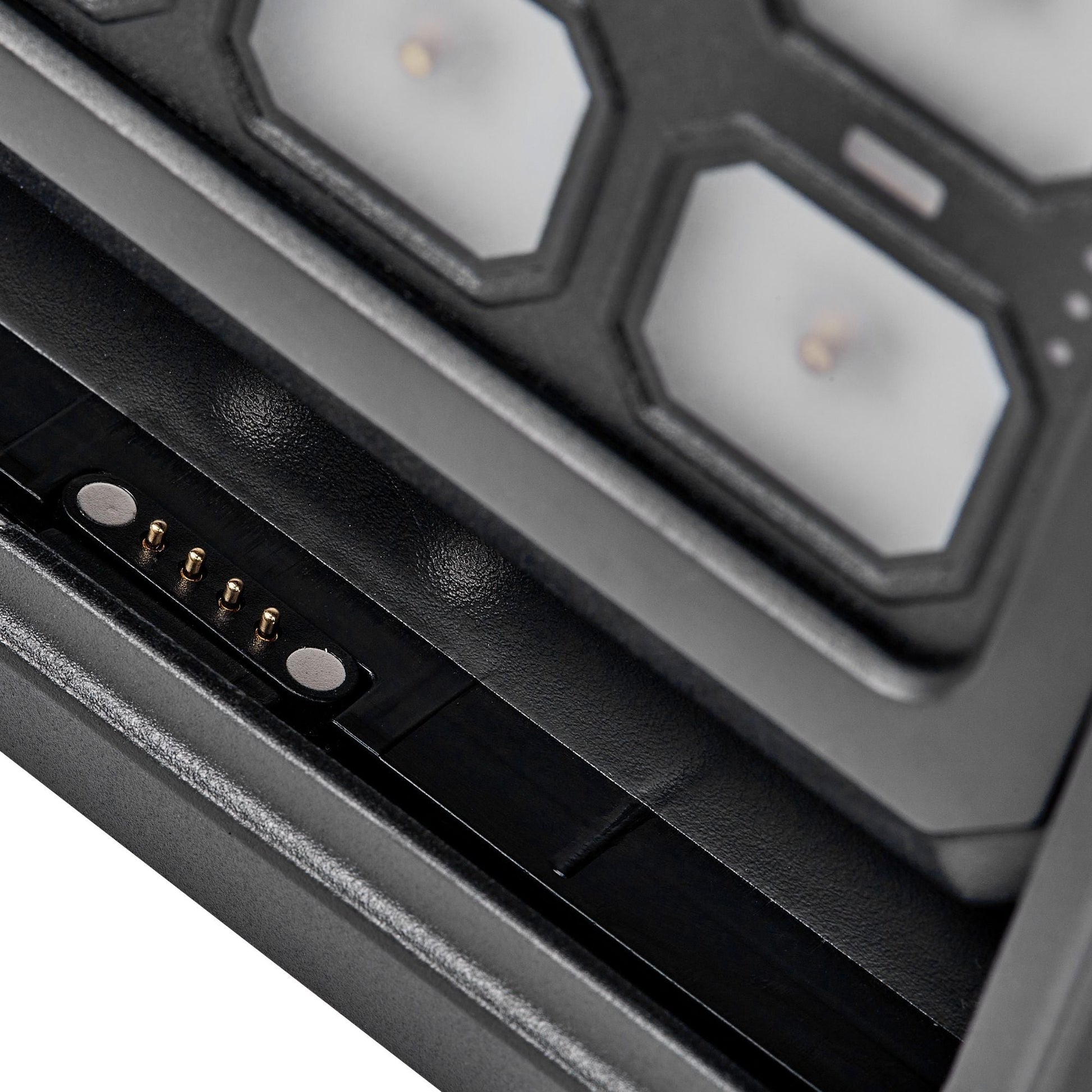 KickAss ProductsKickAss 12/24V 8 Gang Wireless Switch Panel with Magnetic Charging CradleKAWLSWPANEL-8