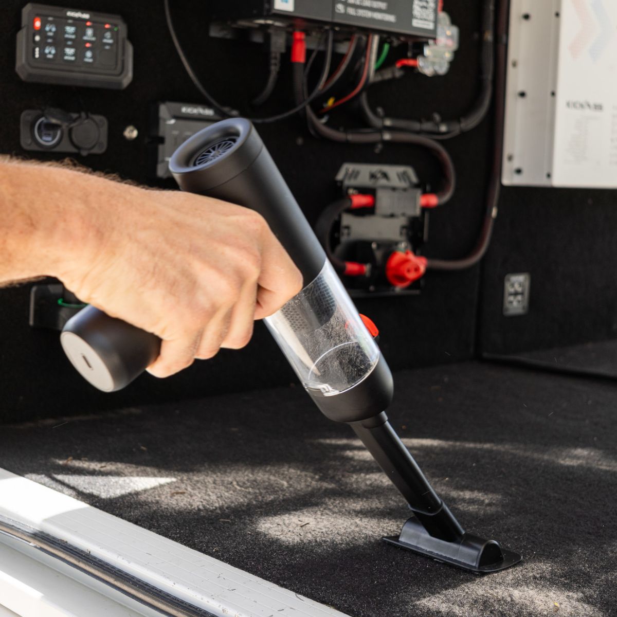 KickAss ProductsKickAss 4 - in - 1 Portable Vacuum Cleaner, Blower, Inflator & Deflator for Cars & TentsKAPVAC-4IN1