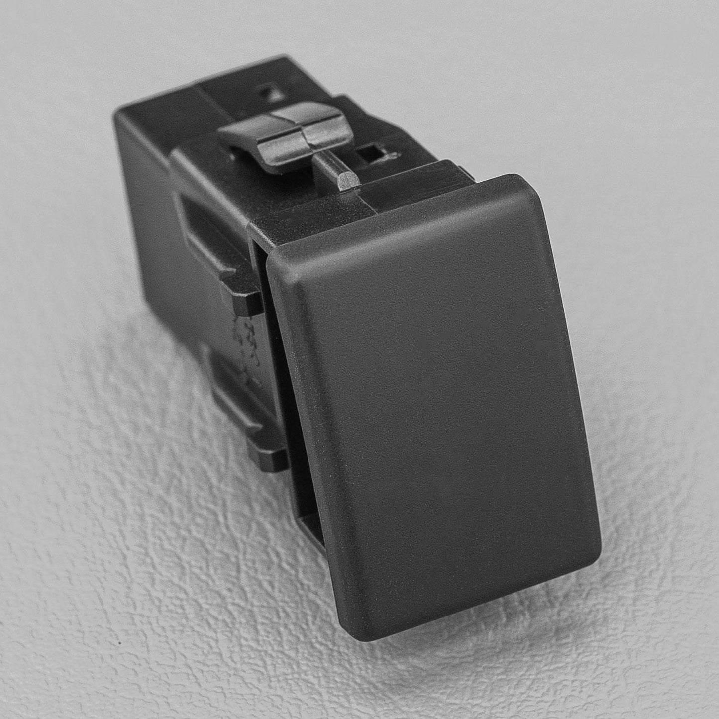 New DMAX COLORADO (2012+) Push Button Switch | Beacon - View 4